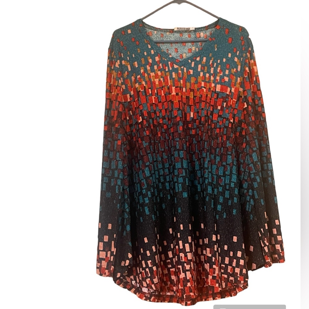 2/$9 Women’s tunic blouse
